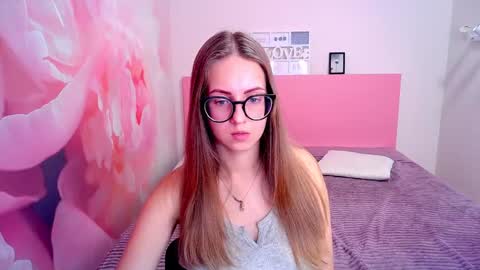 Kristina Adel online show from 12/19/24, 07:51