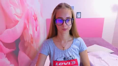 Kristina Adel online show from 10/09/25, 06:44