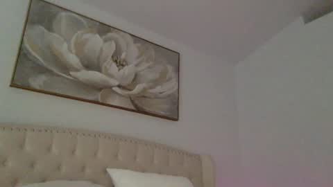 kristinafae online show from 10/31/25, 11:39