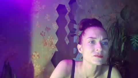 Kristina online show from 02/05/25, 01:11