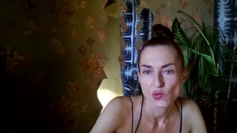 Kristina online show from 02/11/25, 01:20