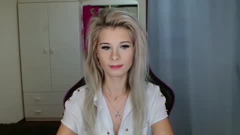 Snapshot of kristineamore chatting on 10/27/25, 08:51 KristineAmore online show from 10/27/25, 08:51