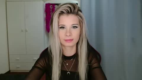 Snapshot of kristineamore chatting on 10/30/25, 07:25 KristineAmore online show from 10/30/25, 07:25