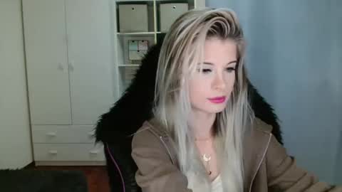 Snapshot of kristineamore chatting on 11/05/25, 07:30 KristineAmore online show from 11/05/25, 07:30