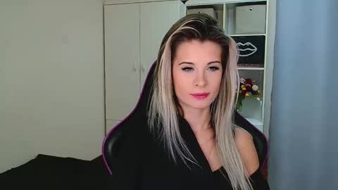 Snapshot of kristineamore chatting on 01/07/26, 07:22 KristineAmore online show from 01/07/26, 07:22