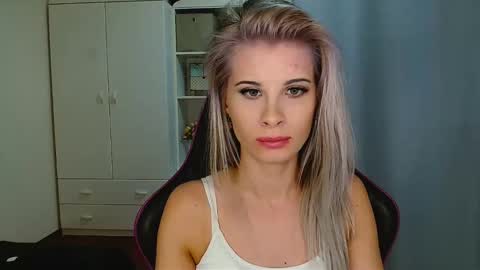 Snapshot of kristineamore chatting on 01/14/26, 07:19 KristineAmore online show from 01/14/26, 07:19