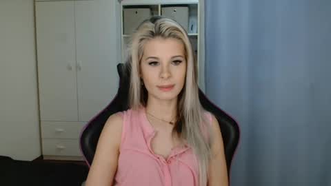 KristineAmore online show from 04/23/26, 06:36