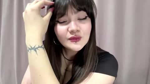 Snapshot of kristinevelastegui chatting on 03/15/26, 04:35 Alisha online show from 03/15/26, 04:35