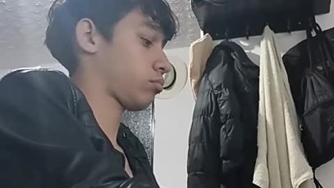 kristof1020 online show from 11/02/25, 10:56