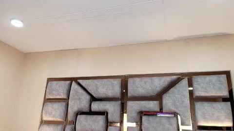 Kristtal  online show from 10/15/25, 10:15