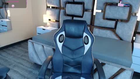 Kristtal  online show from 01/16/26, 12:09