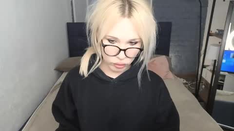 Kristy online show from 04/13/26, 02:00