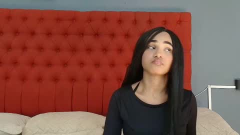 Cristina online show from 11/23/25, 07:02