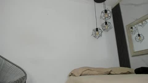 Snapshot of kristyl_paez chatting on 06/04/26, 06:58 Cristina online show from 06/04/26, 06:58