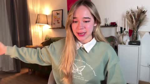 Snapshot of kristyspiritedaway chatting on 12/21/24, 08:10 Kristy Nip slip shady Best model on CB online show from 12/21/24, 08:10