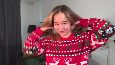 Snapshot of kristyspiritedaway chatting on 01/01/25, 08:35 Kristy Nip slip shady Best model on CB online show from 01/01/25, 08:35