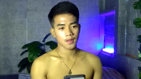 kritthanarkorn online show from 12/21/25, 07:59