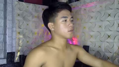 kritthanarkorn online show from 04/22/26, 03:57