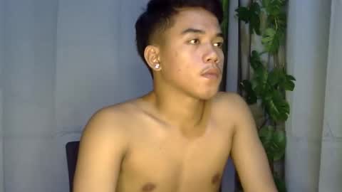 Snapshot of kritthanarkorn chatting on 05/14/26, 02:40 kritthanarkorn online show from 05/14/26, 02:40