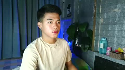 Snapshot of kritthanarkorn chatting on 05/18/26, 05:35 kritthanarkorn online show from 05/18/26, 05:35