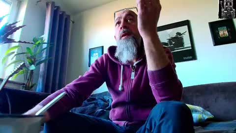 krummersaebel online show from 03/08/25, 10:11