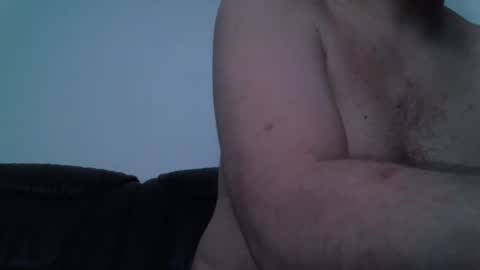 Snapshot of kryptoni18435 chatting on 01/18/25, 01:52 Tommy online show from 01/18/25, 01:52