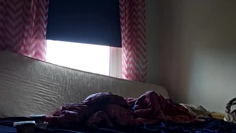 Snapshot of kryptoni18435 chatting on 10/02/25, 10:33 Tommy online show from 10/02/25, 10:33