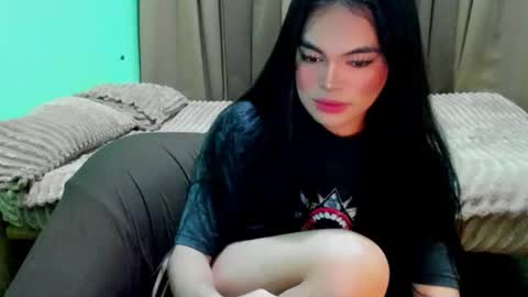 Snapshot of krystal_angel chatting on 06/22/26, 08:11 krystal_angel online show from 06/22/26, 08:11