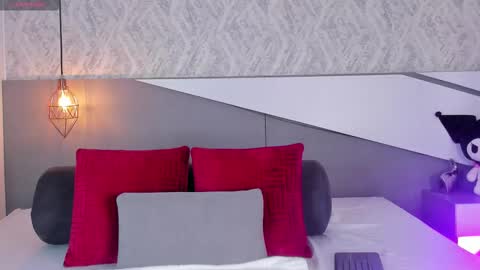 Krystal online show from 11/17/25, 05:08