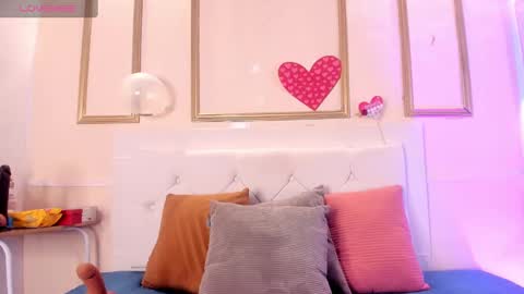 Snapshot of krystal_taylor23 chatting on 03/09/25, 05:17 Kystal Taylor online show from 03/09/25, 05:17