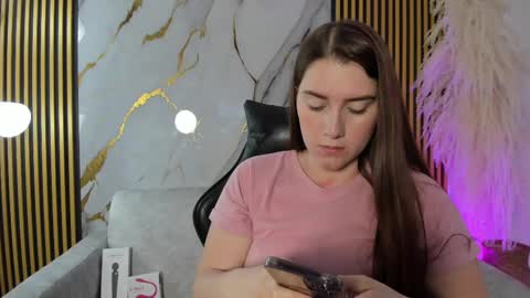 Krystal online show from 09/14/25, 08:08