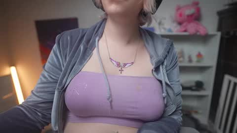 Snapshot of krystalsyxx chatting on 02/12/25, 12:16 Krystal Syx online show from 02/12/25, 12:16