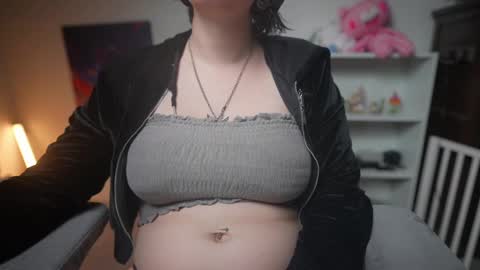 Snapshot of krystalsyxx chatting on 02/16/25, 11:37 Krystal Syx online show from 02/16/25, 11:37