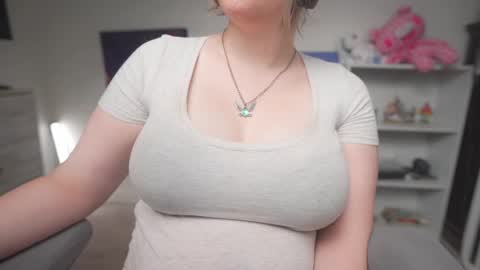 Snapshot of krystalsyxx chatting on 09/20/25, 04:19 Krystal Syx online show from 09/20/25, 04:19