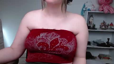 Snapshot of krystalsyxx chatting on 07/02/26, 02:34 Krystal Syx online show from 07/02/26, 02:34