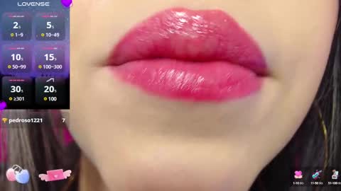Snapshot of krysten_ritter2 chatting on 12/02/24, 06:41 krys online show from 12/02/24, 06:41