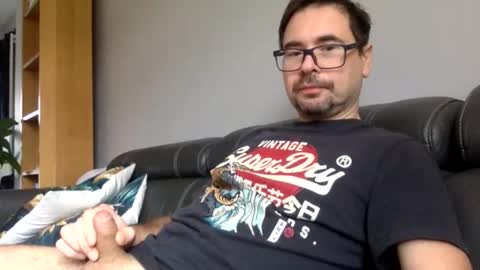 krzysztof1977 online show from 12/21/25, 11:06