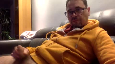 krzysztof1977 online show from 04/10/26, 08:57