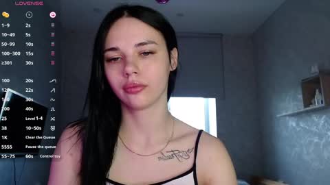 Snapshot of kseni_a chatting on 05/25/26, 12:22 Ksenia online show from 05/25/26, 12:22