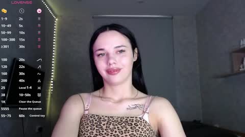 Snapshot of kseni_a chatting on 05/28/26, 10:01 Ksenia online show from 05/28/26, 10:01