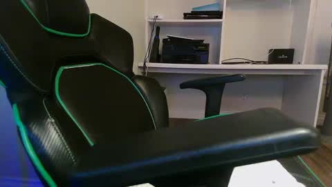 Snapshot of kt12369 chatting on 01/17/25, 07:30 Kevin online show from 01/17/25, 07:30