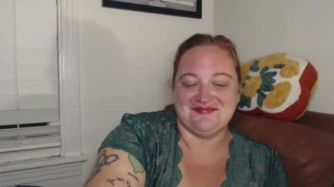 Snapshot of kudraalo chatting on 11/17/25, 02:17 Ho-verdrive online show from 11/17/25, 02:17