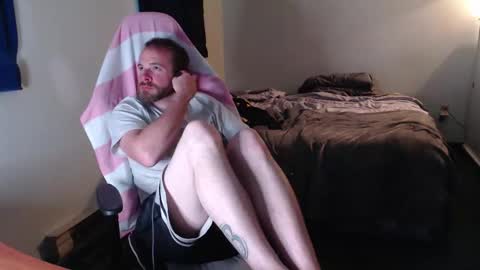 Snapshot of kuggy570 chatting on 05/12/26, 10:51 Kuggy online show from 05/12/26, 10:51