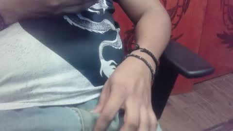 kunahub17 online show from 11/04/25, 02:21