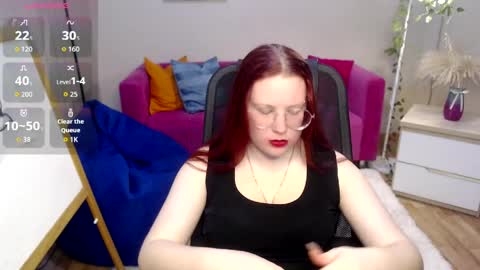 kuri_u online show from 04/10/26, 10:09