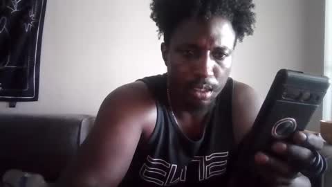Snapshot of kushgod711 chatting on 02/15/25, 04:56 kgbbc9 online show from 02/15/25, 04:56