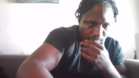 Snapshot of kushgod711 chatting on 02/22/25, 05:35 kgbbc9 online show from 02/22/25, 05:35