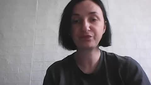 kusia032132 online show from 10/21/25, 07:20