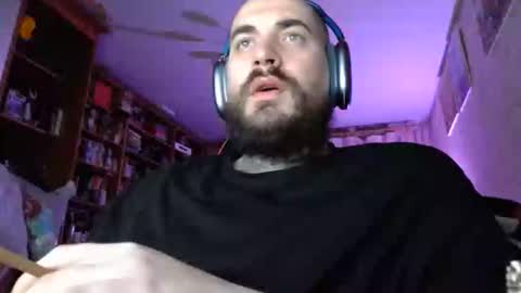 Snapshot of kuzmabig chatting on 11/12/25, 08:30 kuzmabig online show from 11/12/25, 08:30