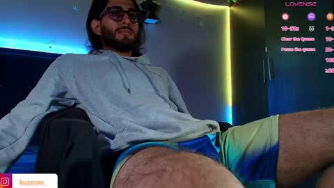 kuzzcoo online show from 03/01/26, 11:45